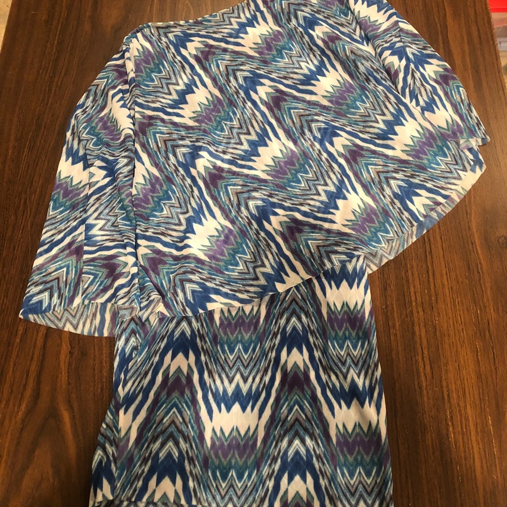 Bebe Dress - Picture 2 of 3